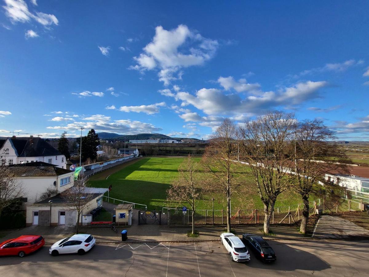 Wohnen Wie Im Schloss - Alter Bahnhof Von Kruft Exterior foto